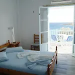 Paros Carmel Studio-apartment * Logaras