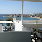 Paros Carmel Studio-apartment Logaras
