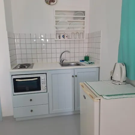 Paros Carmel Studio-apartment Logaras