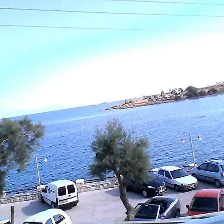 Paros Carmel Studio-apartment Logaras